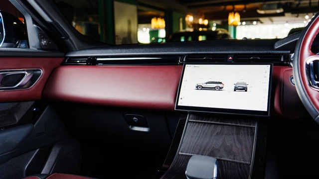 Land Rover Range Rover Velar Dynamic HSE Second-hand 2024 Land Rover Range Rover Velar Dynamic HSE for sale in New Delhi-10