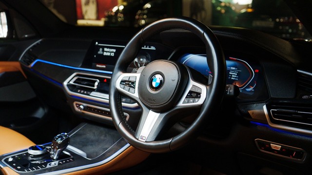 Second-hand 2022 BMW X5 xDrive 40i M Sport for sale in New Delhi-11