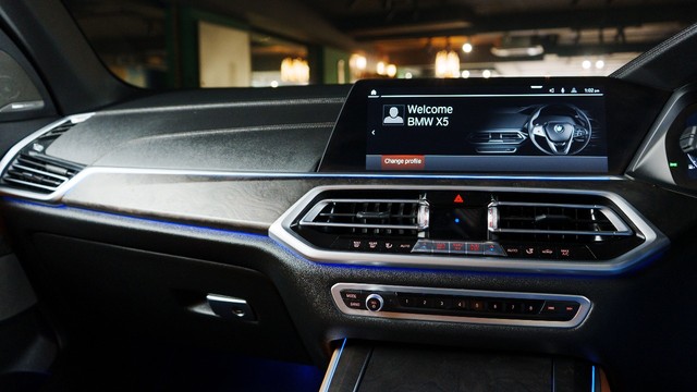 Second-hand 2022 BMW X5 xDrive 40i M Sport for sale in New Delhi-18