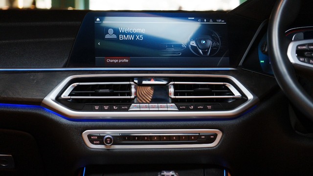 Second-hand 2022 BMW X5 xDrive 40i M Sport for sale in New Delhi-13