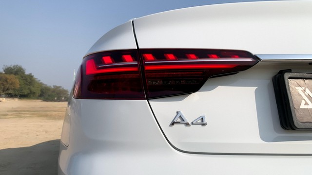 Second-hand 2021 Audi A4 Premium Plus for sale in New Delhi-23