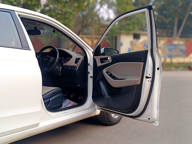 Second-hand 2019 Hyundai i20 Magna Plus BSIV for sale in New Delhi-20