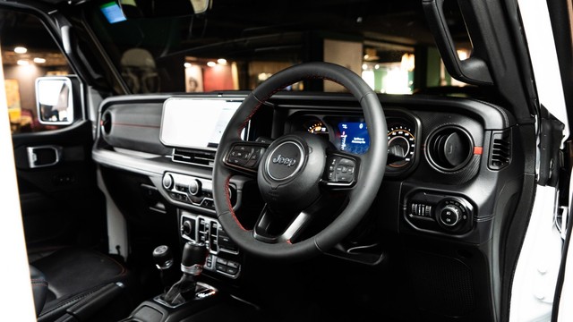 Second-hand 2025 Jeep Wrangler Rubicon for sale in New Delhi-15