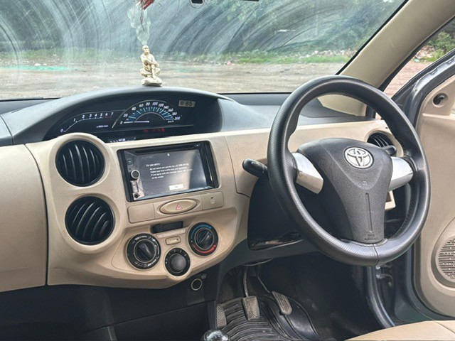 Second-hand 2016 Toyota Etios Liva 1.2 G for sale in New Delhi-4
