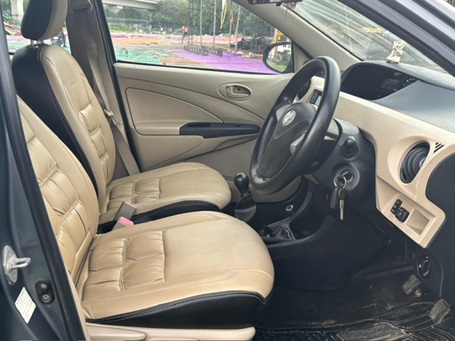 Second-hand 2016 Toyota Etios Liva 1.2 G for sale in New Delhi-11