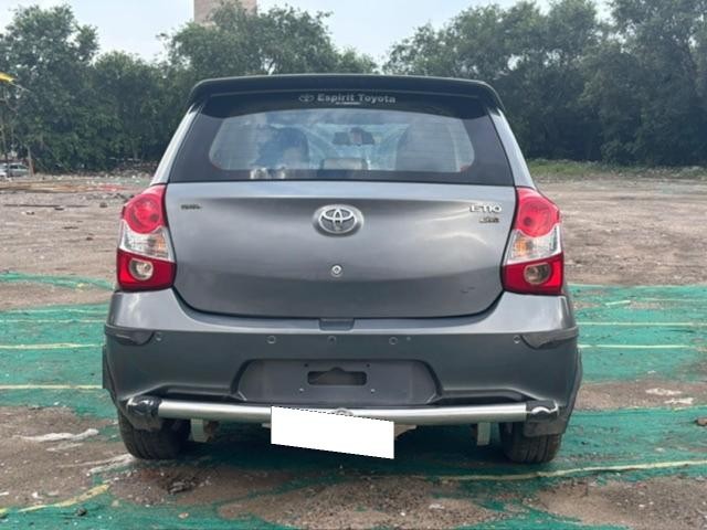 Second-hand 2016 Toyota Etios Liva 1.2 G for sale in New Delhi-2
