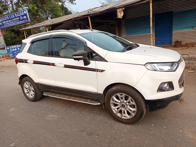 Ford Ecosport 1.5 DV5 MT Titanium Second-hand 2014 Ford Ecosport 1.5 DV5 MT Titanium for sale in Kolkata-6
