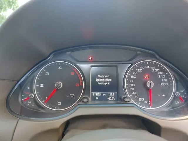 Second-hand 2015 Audi Q5 3.0 TDI Quattro for sale in Hyderabad-8