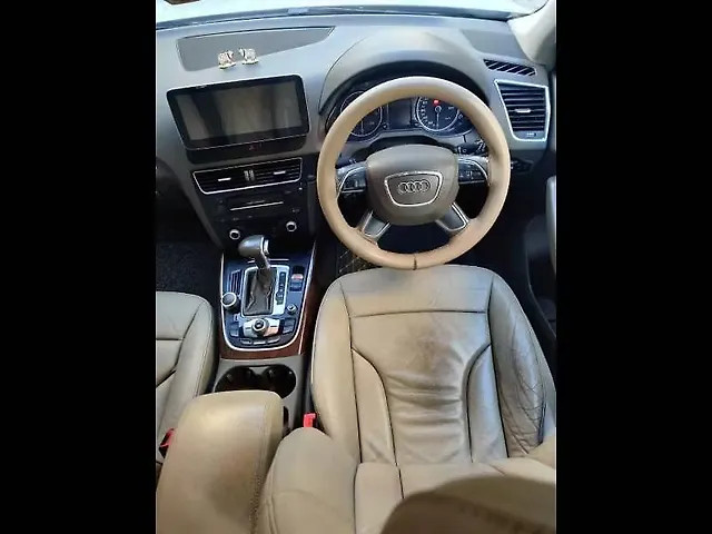 Second-hand 2015 Audi Q5 3.0 TDI Quattro for sale in Hyderabad-5