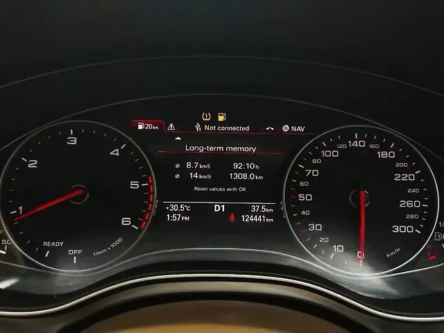 Second-hand 2015 Audi A6 35 TDI Premium for sale in Hyderabad-12