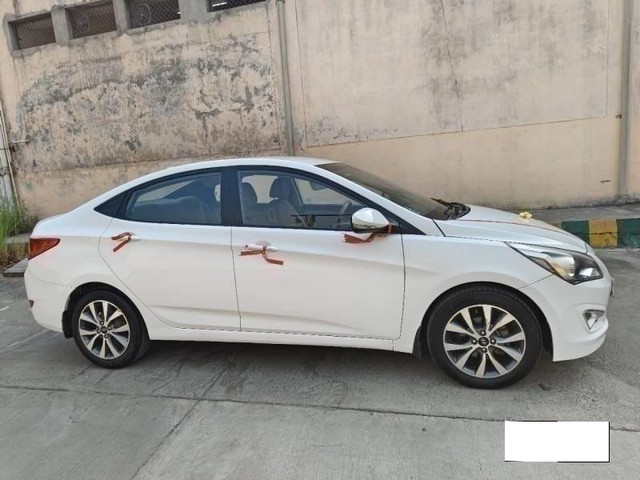 Second-hand 2016 Hyundai Verna 1.6 VTVT AT SX for sale in Noida-1