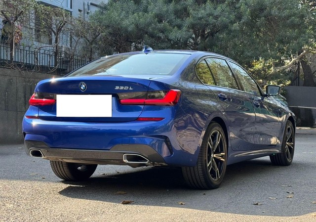 Second-hand 2021 BMW 3 Series 330i M Sport for sale in New Delhi-9