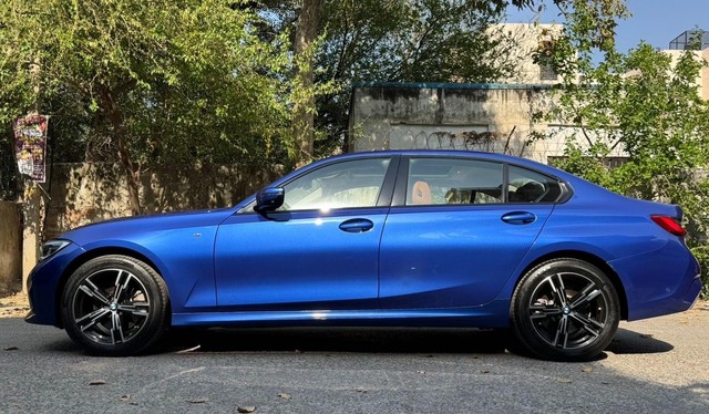 Second-hand 2021 BMW 3 Series 330i M Sport for sale in New Delhi-5