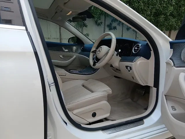 Mercedes-Benz E-Class Exclusive E 220d Second-hand 2024 Mercedes-Benz E-Class Exclusive E 220d for sale in Hyderabad-11