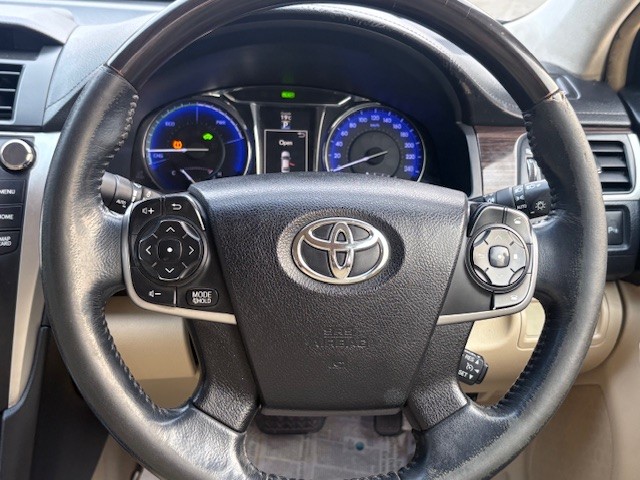 Second-hand 2017 Toyota Camry Hybrid for sale in New Delhi-15