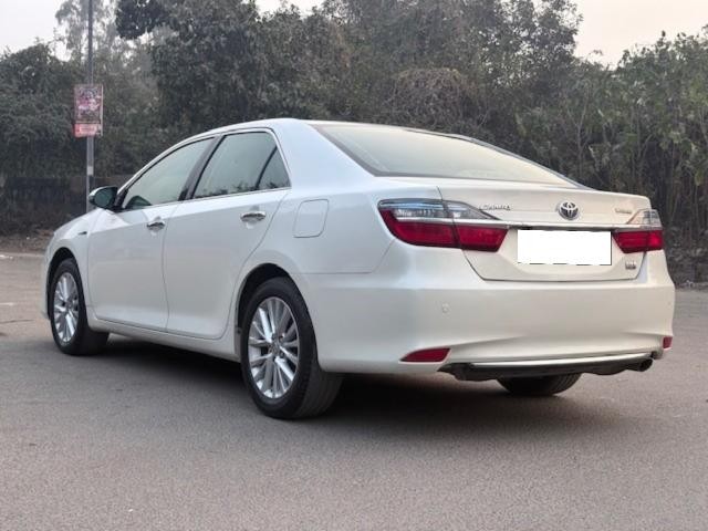 Second-hand 2017 Toyota Camry Hybrid for sale in New Delhi-14