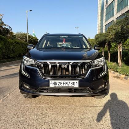 Second-hand 2024 Mahindra XUV700 AX5 5Str AT for sale in New Delhi