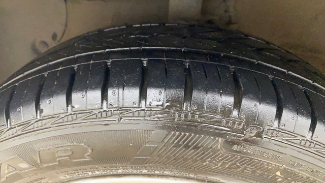 Hyundai Xcent 1.2 VTVT SX Second-hand 2017 Hyundai Xcent 1.2 VTVT SX for sale in Ahmedabad-6