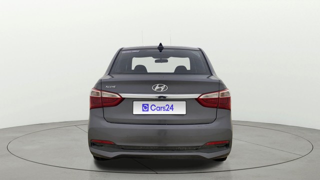 Hyundai Xcent 1.2 VTVT SX Second-hand 2017 Hyundai Xcent 1.2 VTVT SX for sale in Ahmedabad-14