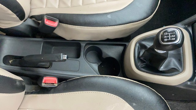 Hyundai Xcent 1.2 VTVT SX Second-hand 2017 Hyundai Xcent 1.2 VTVT SX for sale in Ahmedabad-22