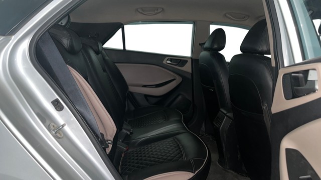 Second-hand 2015 Hyundai i20 Asta 1.2 for sale in Gurgaon-3