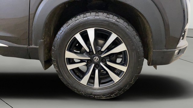 Second-hand 2021 Nissan Kicks 1.5 XV for sale in Gurgaon-23