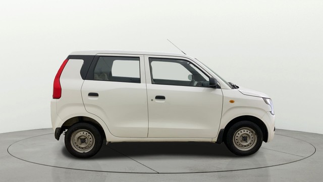 Second-hand 2021 Maruti Suzuki Wagon R CNG LXI for sale in Ahmedabad-1