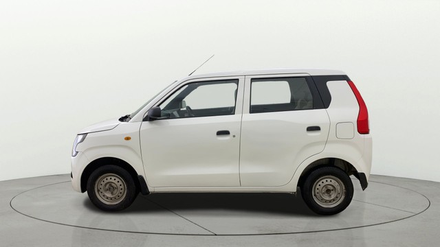 Second-hand 2021 Maruti Suzuki Wagon R CNG LXI for sale in Ahmedabad-5