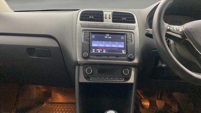 Second-hand 2018 Volkswagen Polo 1.0 MPI Highline Plus for sale in Hyderabad-2