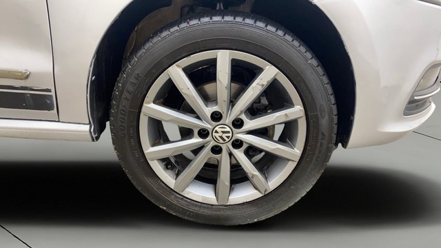 Second-hand 2018 Volkswagen Polo 1.0 MPI Highline Plus for sale in Hyderabad-26