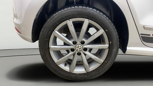 Second-hand 2018 Volkswagen Polo 1.0 MPI Highline Plus for sale in Hyderabad-27