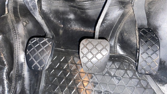 Second-hand 2018 Volkswagen Polo 1.0 MPI Highline Plus for sale in Hyderabad-24