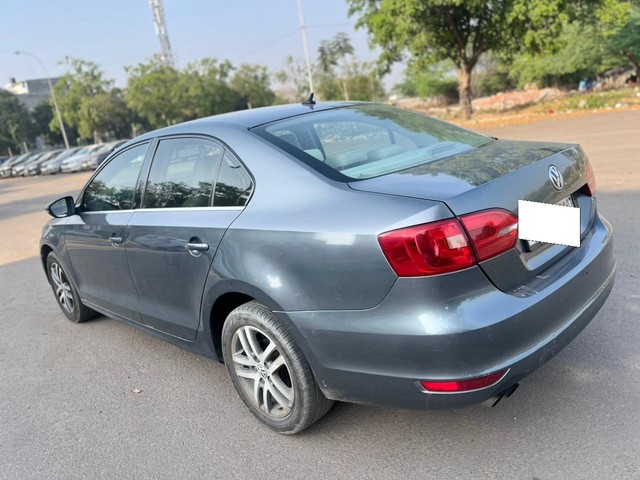 Second-hand 2014 Volkswagen Jetta 2.0L TDI Highline AT for sale in Sirsa-5