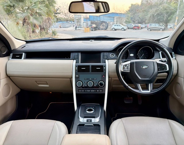 Second-hand 2017 Land Rover Discovery Sport Si4 HSE for sale in New Delhi-12