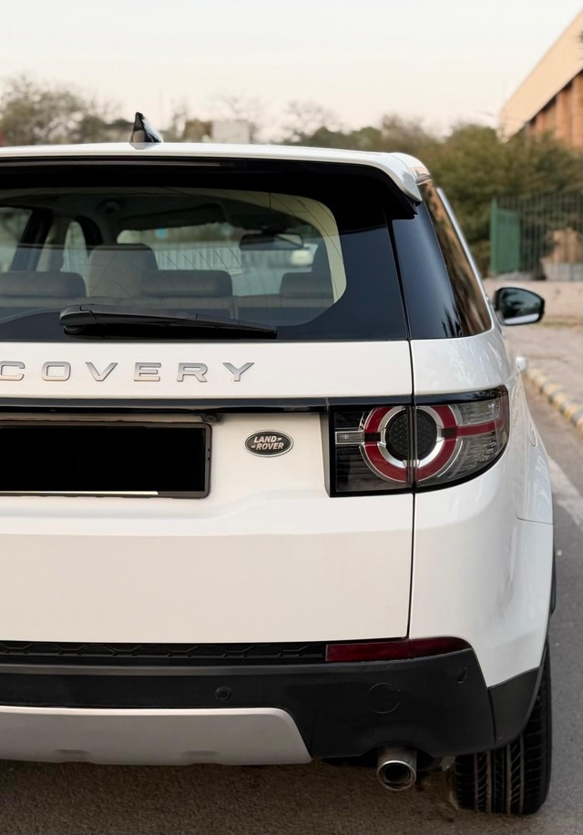 Second-hand 2017 Land Rover Discovery Sport Si4 HSE for sale in New Delhi-14