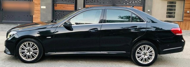 Second-hand 2017 Mercedes-Benz E-Class E250 CDI Avantgarde for sale in New Delhi-2