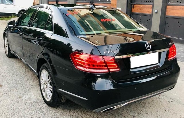 Second-hand 2017 Mercedes-Benz E-Class E250 CDI Avantgarde for sale in New Delhi-5