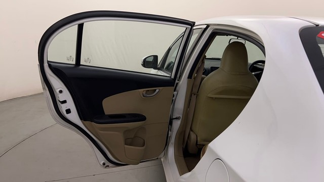 Second-hand 2015 Honda Amaze VX i-VTEC for sale in Mysore-32