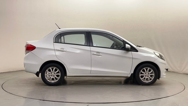 Second-hand 2015 Honda Amaze VX i-VTEC for sale in Mysore-2