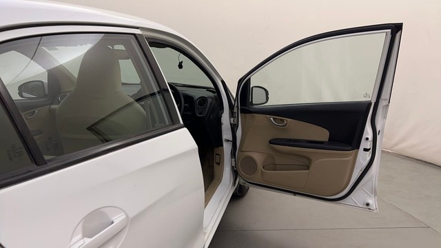 Second-hand 2015 Honda Amaze VX i-VTEC for sale in Mysore-16