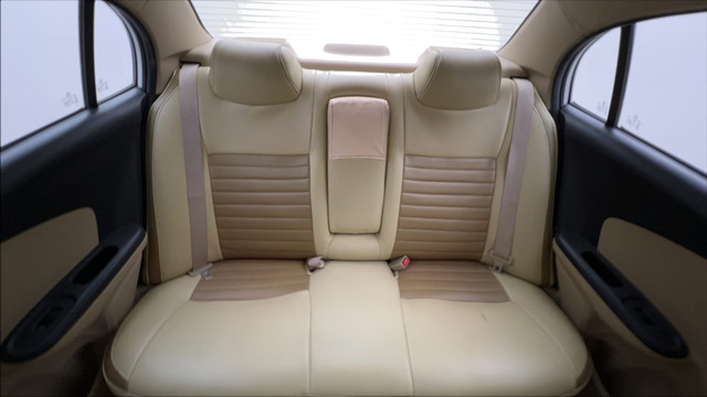 Second-hand 2015 Honda Amaze VX i-VTEC for sale in Mysore-33