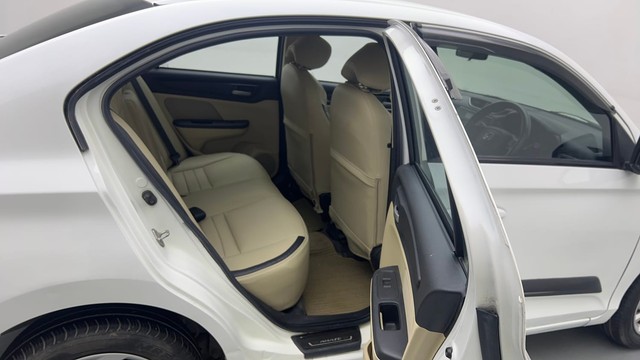 Second-hand 2019 Honda Amaze V Petrol BSIV for sale in New Delhi-37