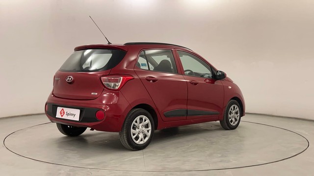 Second-hand 2018 Hyundai Grand i10 1.2 Kappa Magna BSIV for sale in Pune-3