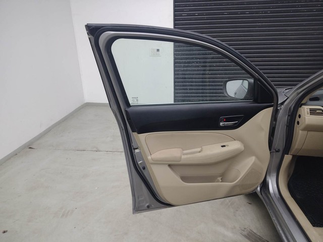 Second-hand 2022 Maruti Suzuki Dzire VXI AMT for sale in Visakhapatnam-32