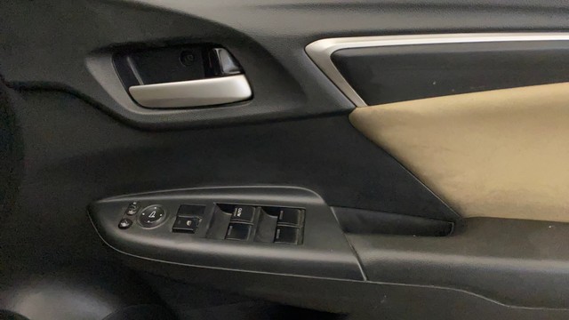 Second-hand 2017 Honda Jazz 1.2 V AT i VTEC for sale in New Delhi-17