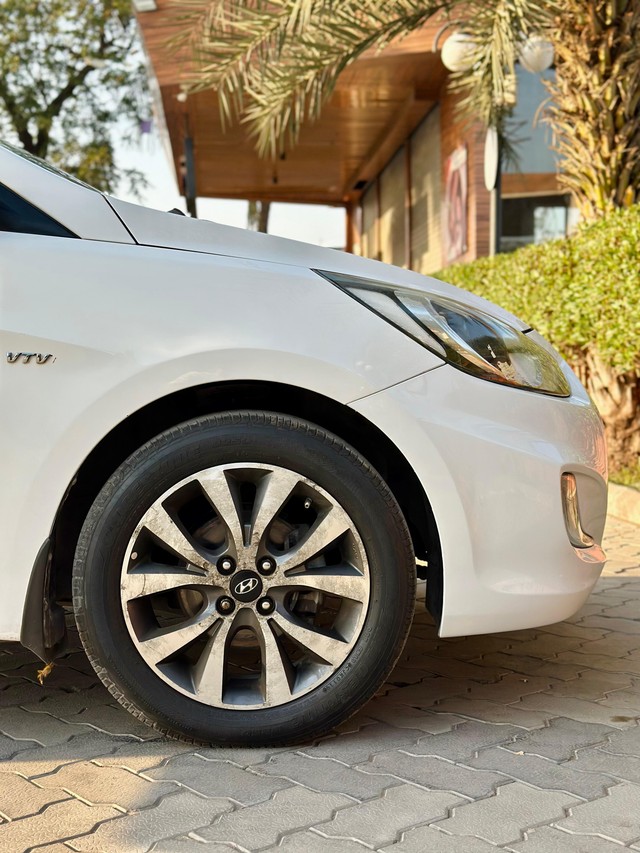 Second-hand 2014 Hyundai Verna 1.6 SX VTVT for sale in Surat-7