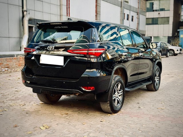 Second-hand 2025 Toyota Fortuner 4X2 Diesel AT for sale in New Delhi-11
