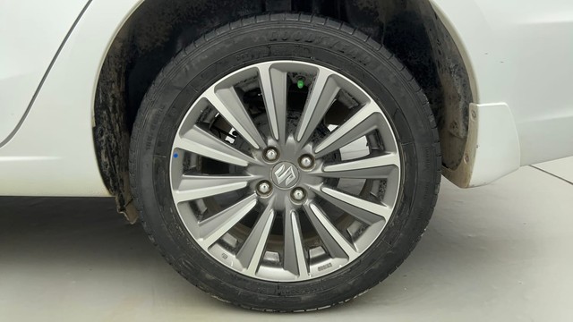 Second-hand 2021 Maruti Suzuki Ciaz 1.4 AT Alpha for sale in Ahmedabad-19