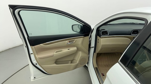 Second-hand 2021 Maruti Suzuki Ciaz 1.4 AT Alpha for sale in Ahmedabad-30