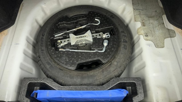 Second-hand 2021 Maruti Suzuki Ciaz 1.4 AT Alpha for sale in Ahmedabad-21